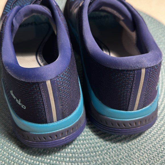 Dansko Penni - Indigo Mesh Sneaker - Size 40, EUC - Picture 4 of 16